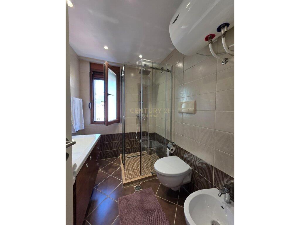 Appartamento 2+1 + Posto Auto a Bllok 1.500 € /Mese
