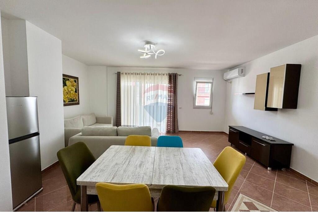 Apartament 2+1 me verande prane Oxhakut !