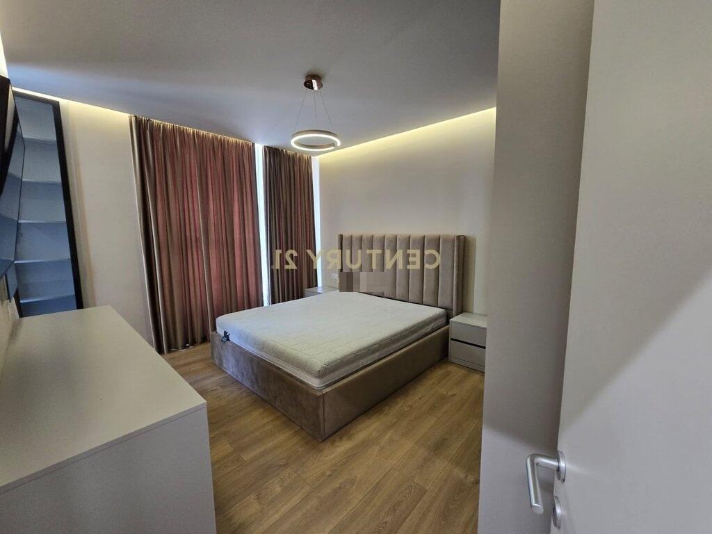 Jepet me qira, Apartament 1+1, Ish Stacioni Trenit