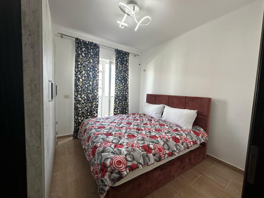 🏡 Shitet Apartament 2+1 tek Kompleksi Kolombo, pranë Oxhakut – Tiranë