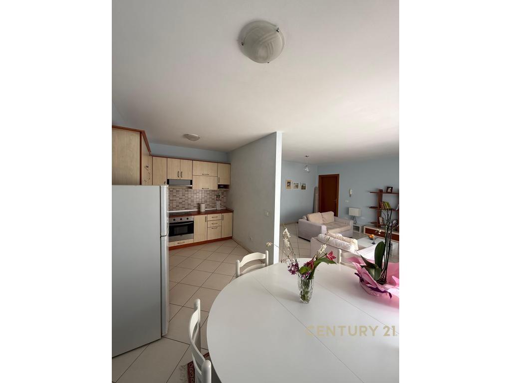 JEPET APARTAMENT 2+1+2 PER QIRA NE RRUGEN E BARRIKADAVE