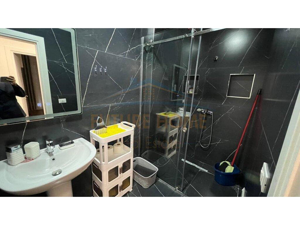 Qera, Apartament 2+1+2, Rruga 5 Maji, Tirane