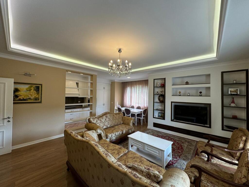 JEPET ME QIRA APARTAMENT 2+1+2 ME POST PARKMI TEK LIQENI I THATE !!