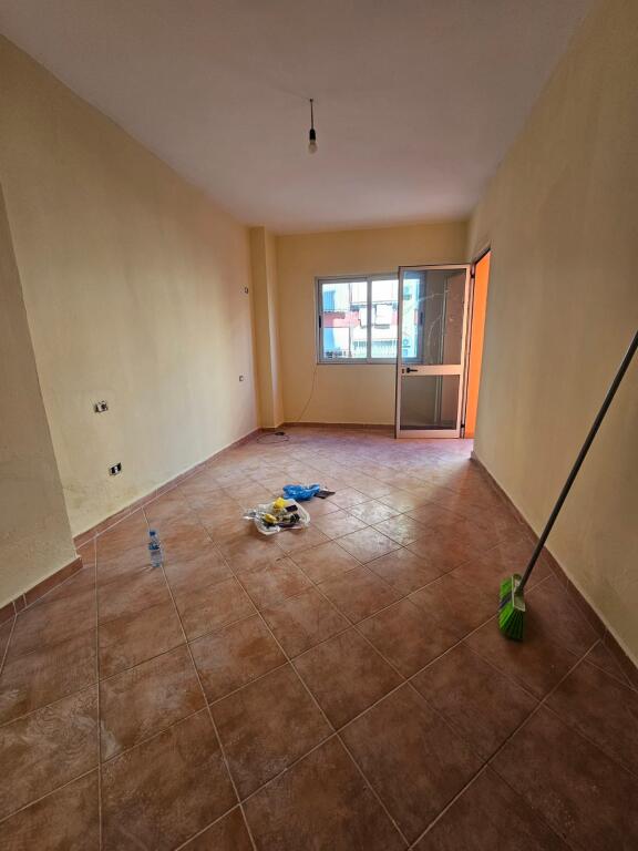 🏡 Shitet Apartament 2+1 – Astir, pranë Vero Café