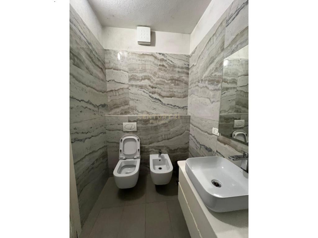Apartament 2+1 me Verandë dhe Garazh në Kompleksin Delijorgji🌆