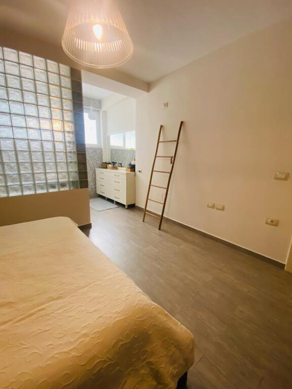 SHES APARTAMENT 2+1 PRANE VASIL SHANTOS
