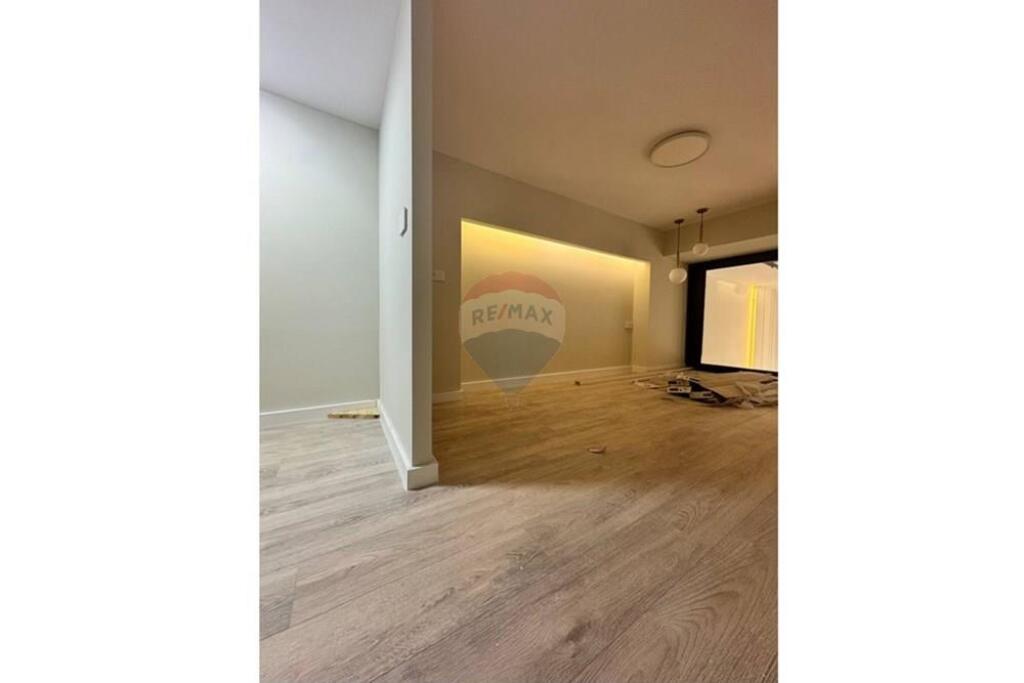 LOFT për shitje te Uji i Ftohtë, Vlorë