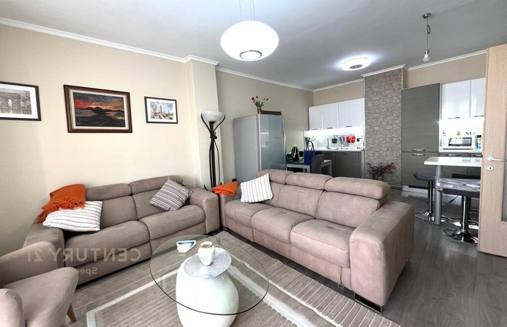 Apartament me qira 3+1,tek Hipoteka