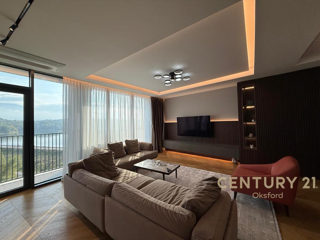 JAPIM ME QIRA APARTAMENT LUKSOZ+POST PARKIMI TEK REZIDENCA LAKE VIEW!
