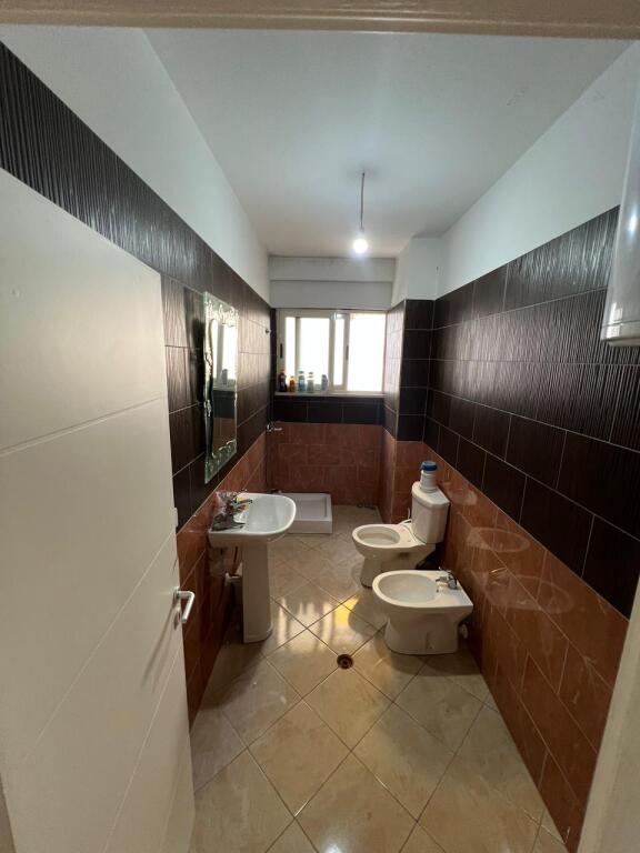 QERA, APARTAMENT 2+1 FRESKU, TIRANË