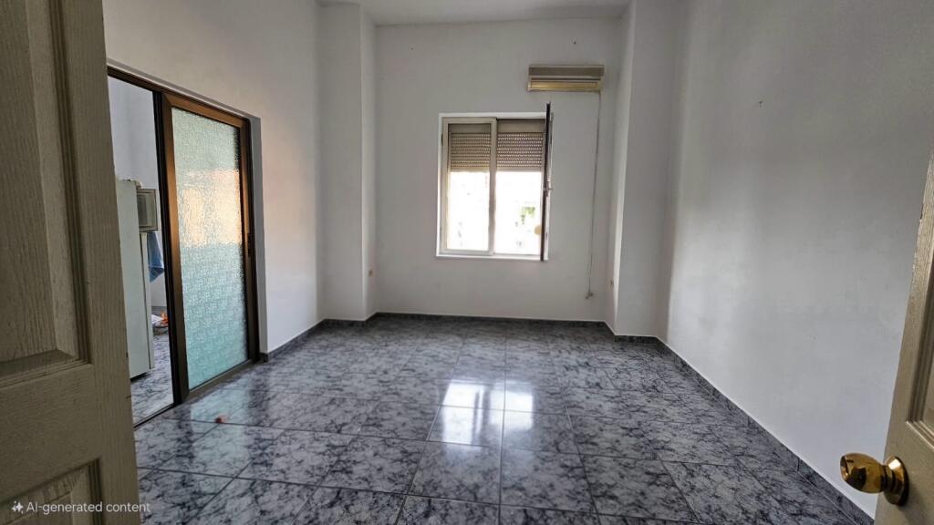 Jepet me qira ambjent 2+1 per zyra - Pallatet Shallvare