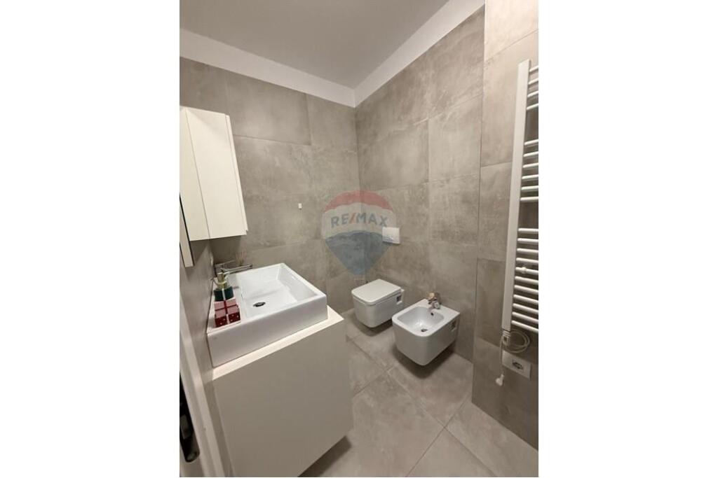 JEPET APARTAMENT 1+1 ME P. PARKIMI ME QERA TEK MYSLYM SHYRI