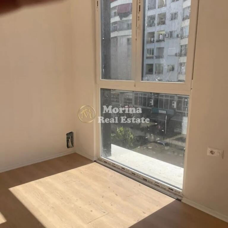 Qera, Ambient Biznesi, ne Astir, 700 euro/muaj