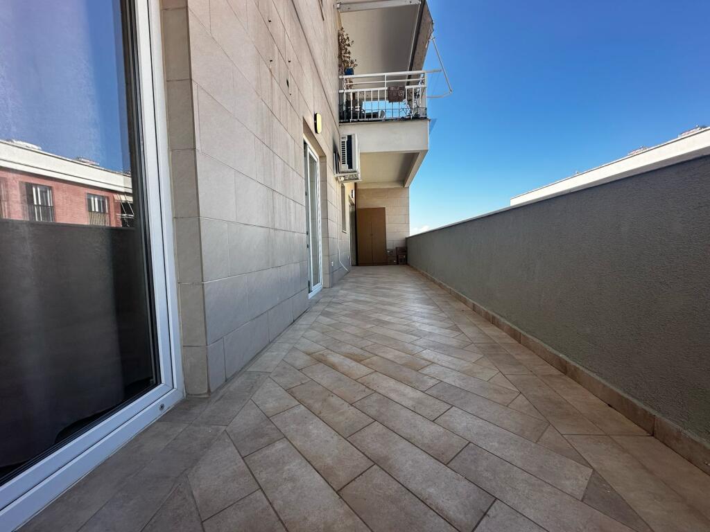 🏡 Shitet Apartament 2+1 tek Kompleksi Kolombo, pranë Oxhakut – Tiranë