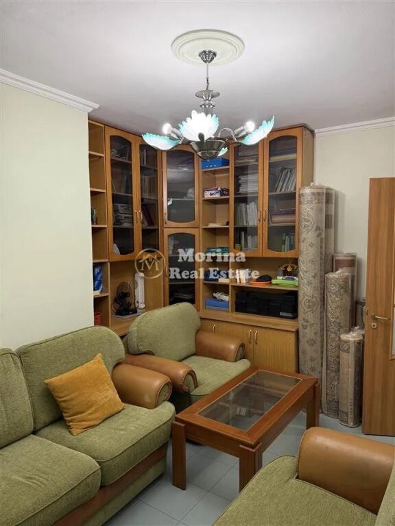 Qera, Apartament, 3+1, Xhamllik, 700 euro/muaj