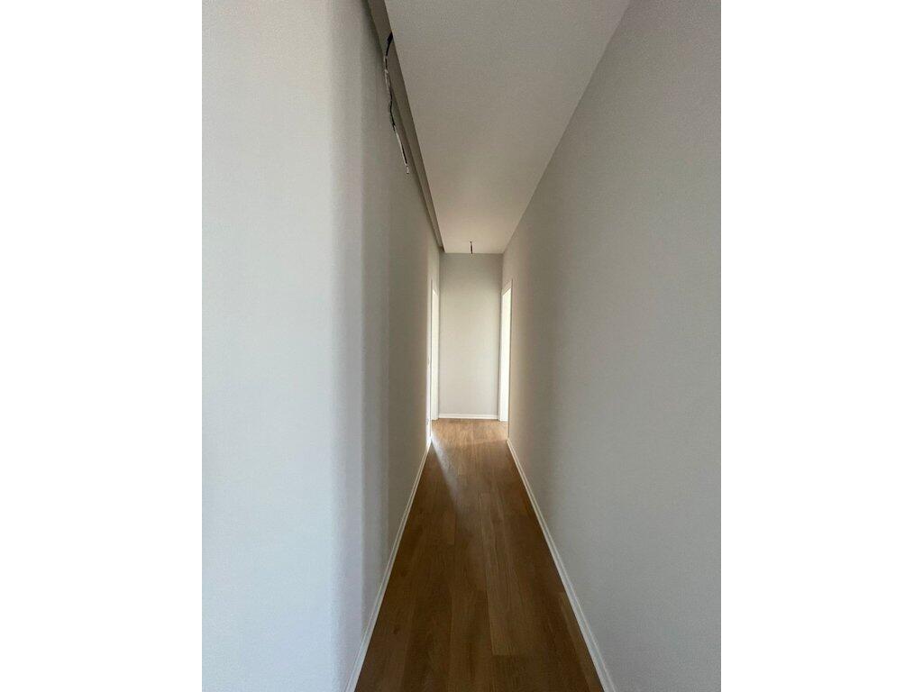Qera, Ambjent per zyra ,Tirana Garden Building, Tirane