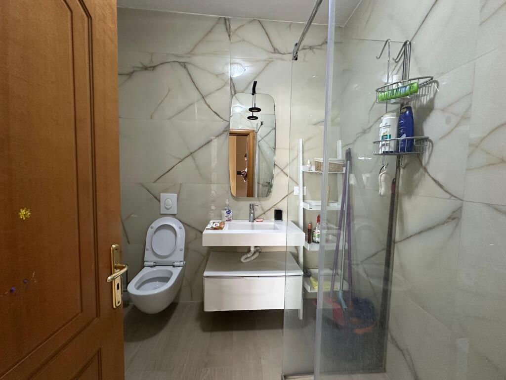 APARTAMENT 2+1 PER SHITJE , ALI DEMI
