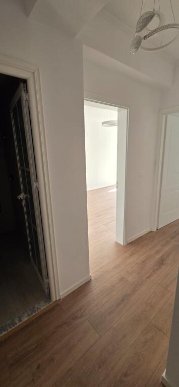 Shitet Apartament 1+1 në Don Bosko!