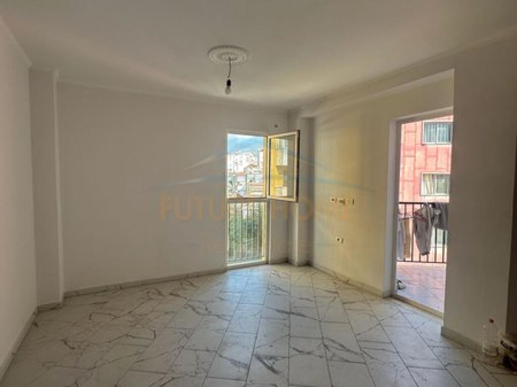 Shitet, Apartament 1+1, Rruga Mine Peza, Tiranë