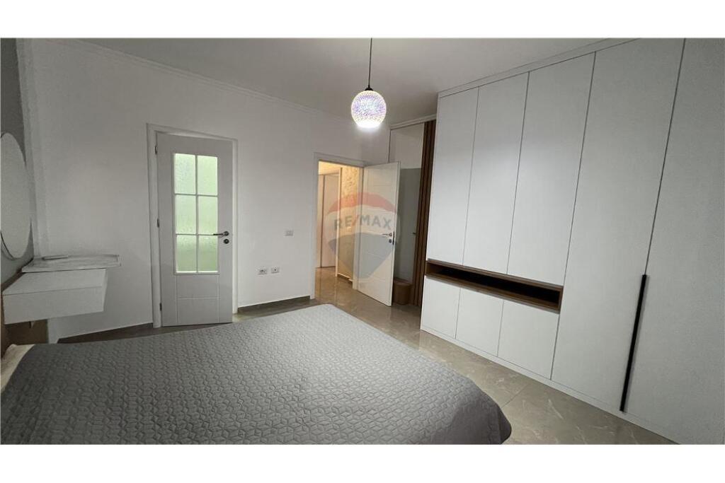 Rruga Abdi Toptani, Tirane, Apartament Per Qira
