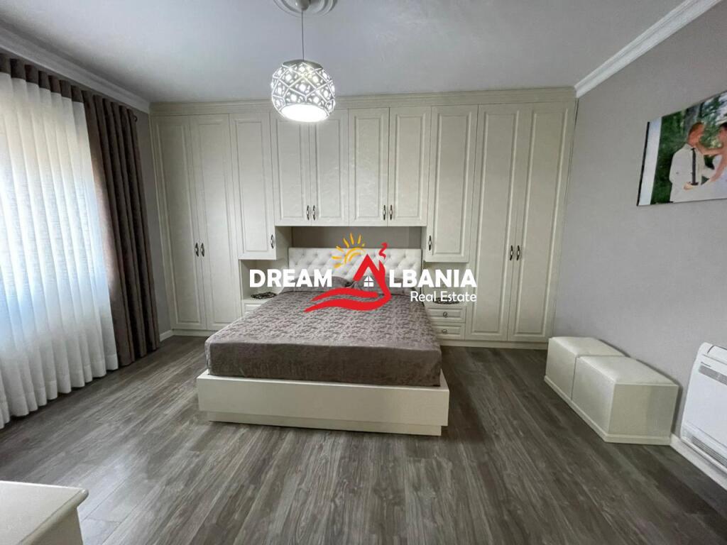 Apartament 2+1+2Wc+2 Ballkone dhe kuzhine me Vete ne Shitje ne Fresk, prane Restorant Muraga ne Tirane(ID 4151168)