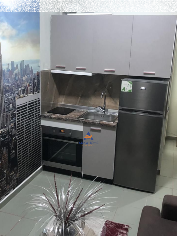 JEPET ME QERA APARTAMENT 1+1 "PAZARI I RI" 50000 LEKE