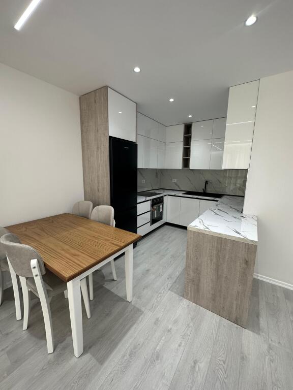 Apartament 1+1 me qira Astir
