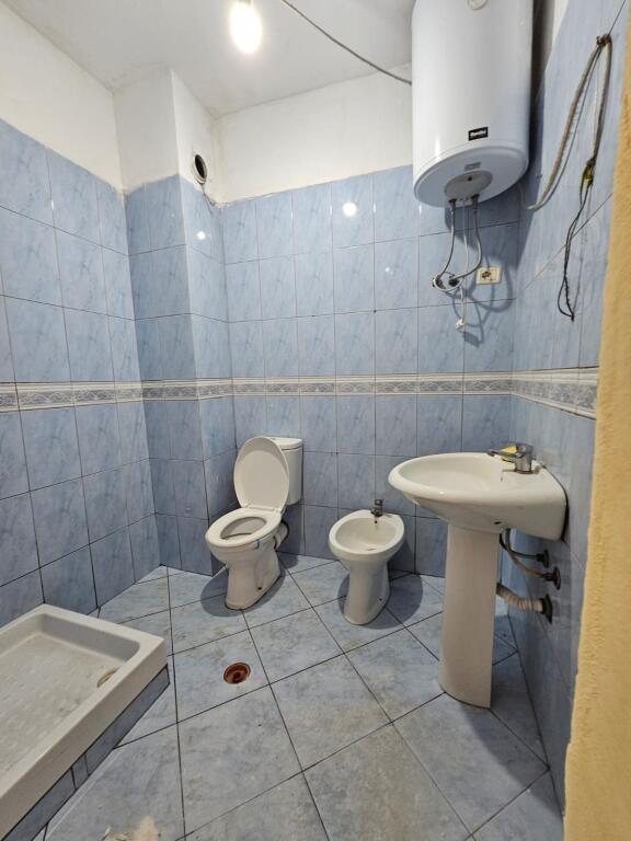 🏡 Shitet Apartament 2+1 – Astir, pranë Vero Café