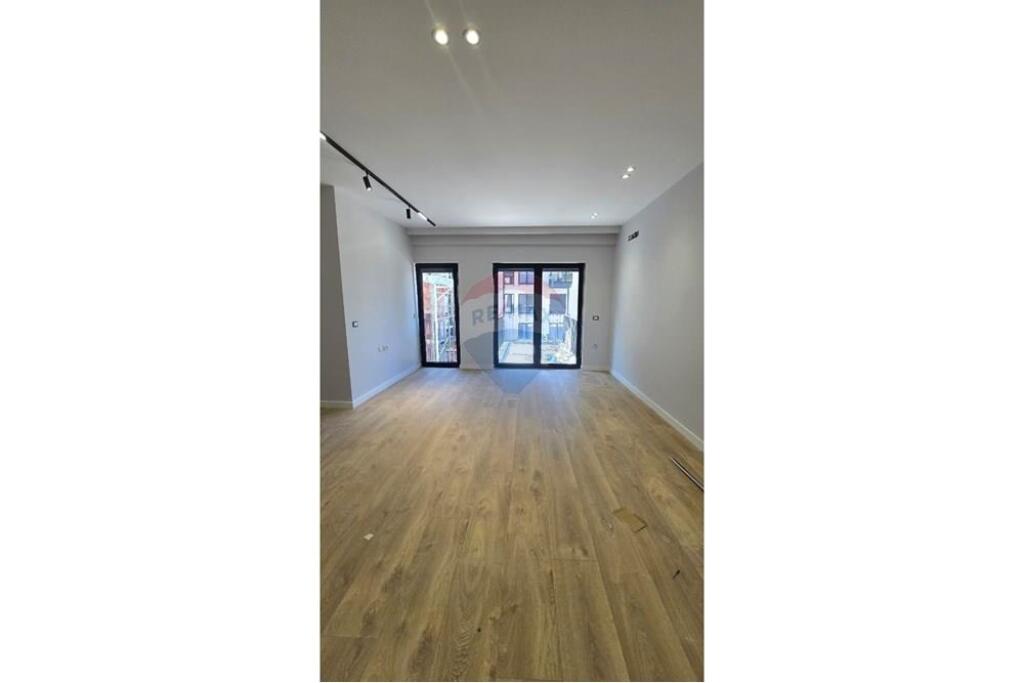 Shitet apartament 1+1 Kodra e DIellit 2