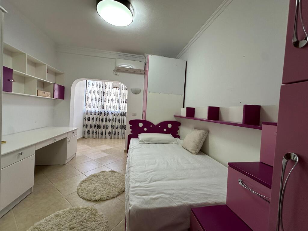APARTAMENT 2+1 PER SHITJE NE ALI DEM