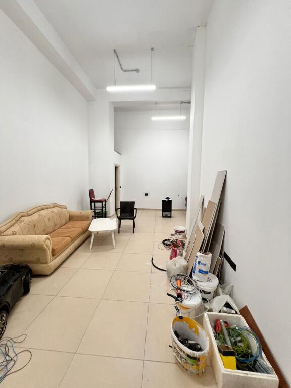 Business premises for rent in Astir