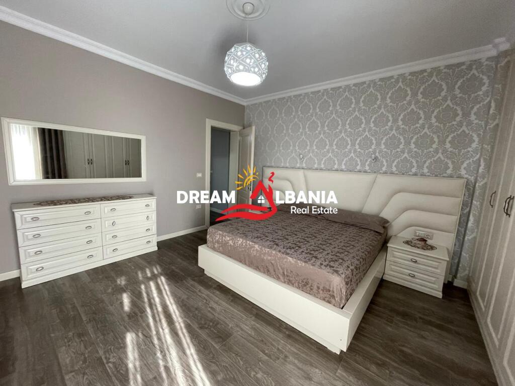Apartament 2+1+2Wc+2 Ballkone dhe kuzhine me Vete ne Shitje ne Fresk, prane Restorant Muraga ne Tirane(ID 4151168)
