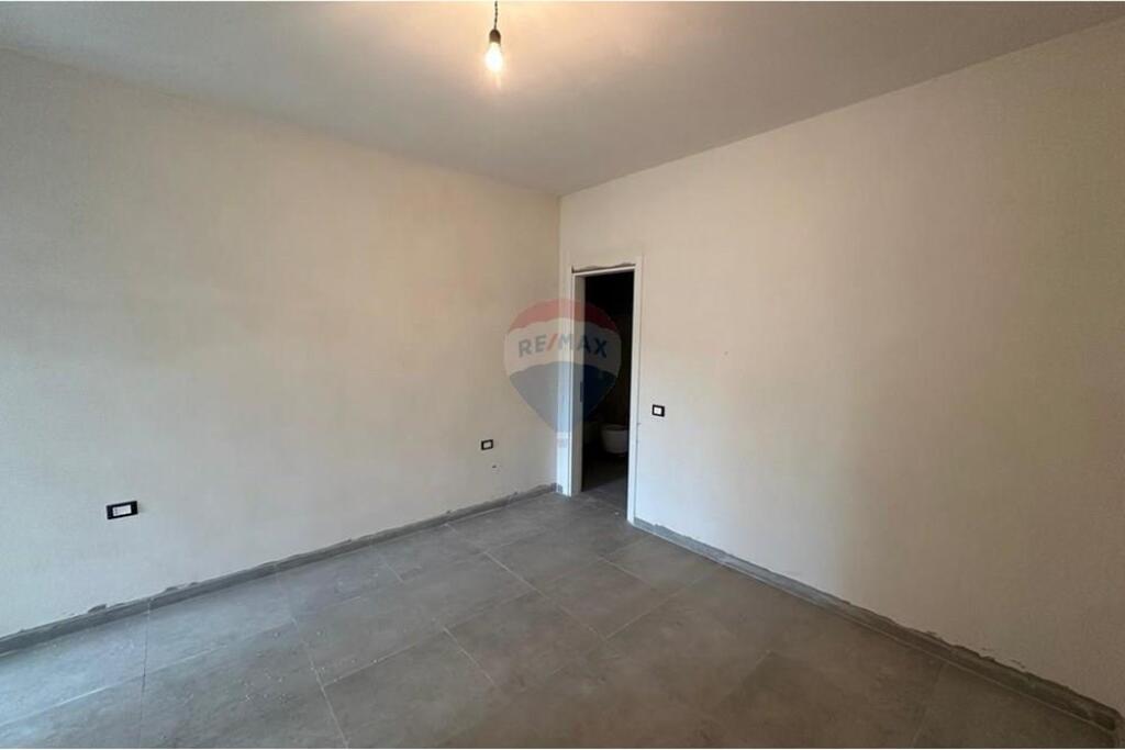 offer 2+1 apartment for sale near the dry lake.