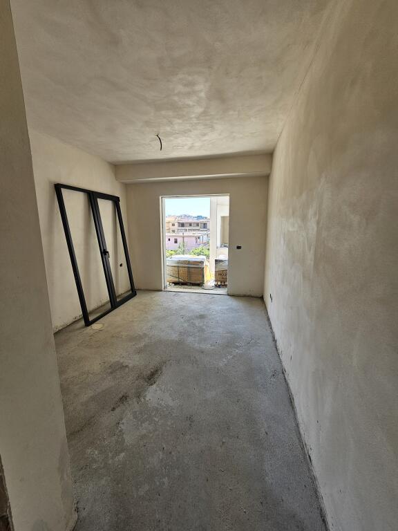 Apartament per shitje tek Rezidenca Oriental,  Pamje Pishine, Golem