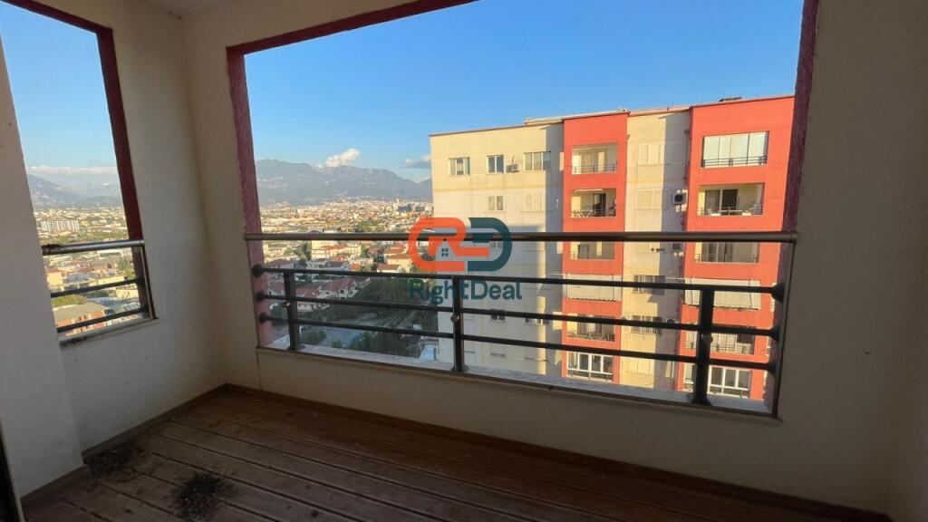 Tek Kompleksi Malajzian, Shitet Super Apartament 2+1+2, Totalisht I Investuar Me Post Parkimi Te Perfshire ne Cmim!
