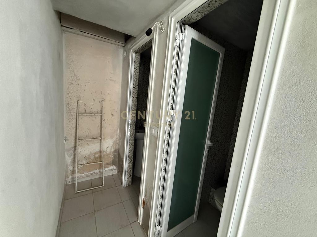 Commercial Unit for Rent – 1st Floor, Paskuqan🏢