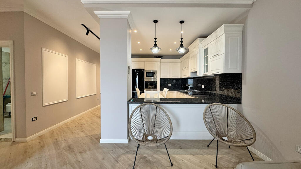 Qera Super Apartament 2+1 në Durrës, Plazh me pamje nga deti