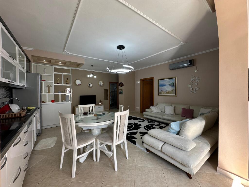APARTAMENT 2+1 PER SHITJE , ALI DEMI