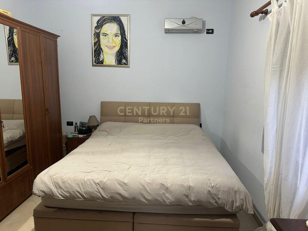 Me qira Apartament 2+1+2 – Rruga ne Qytet Studenti🌇