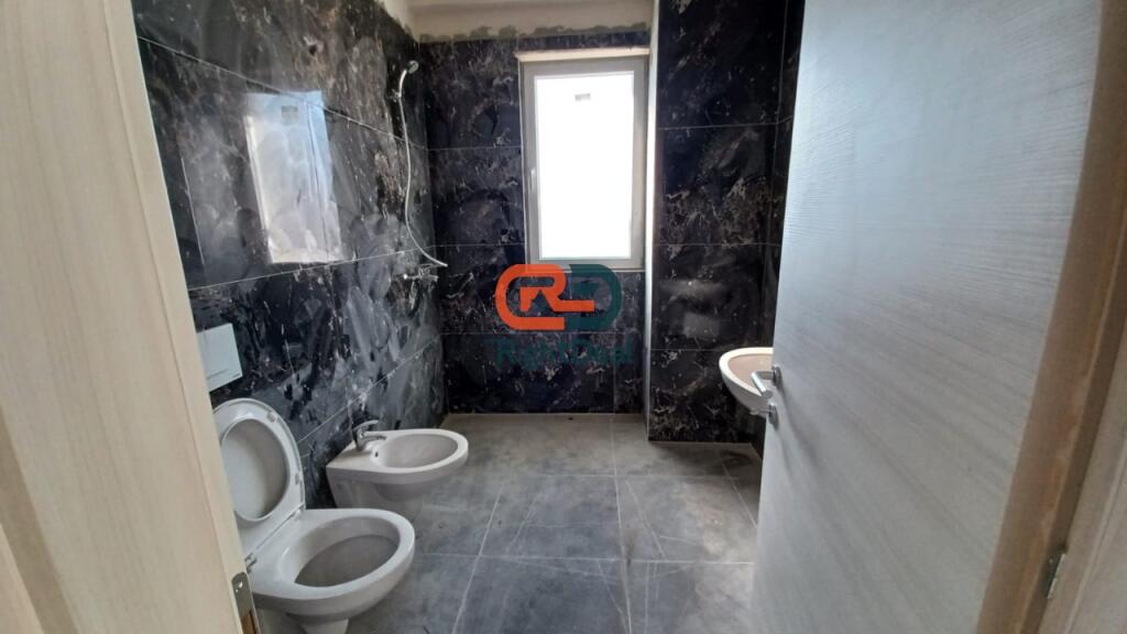 Prane Zogut Te Zi, Tek E88 Construction, Shitet Super Apartament 3+1+2, Me Orientim Perfekt!!