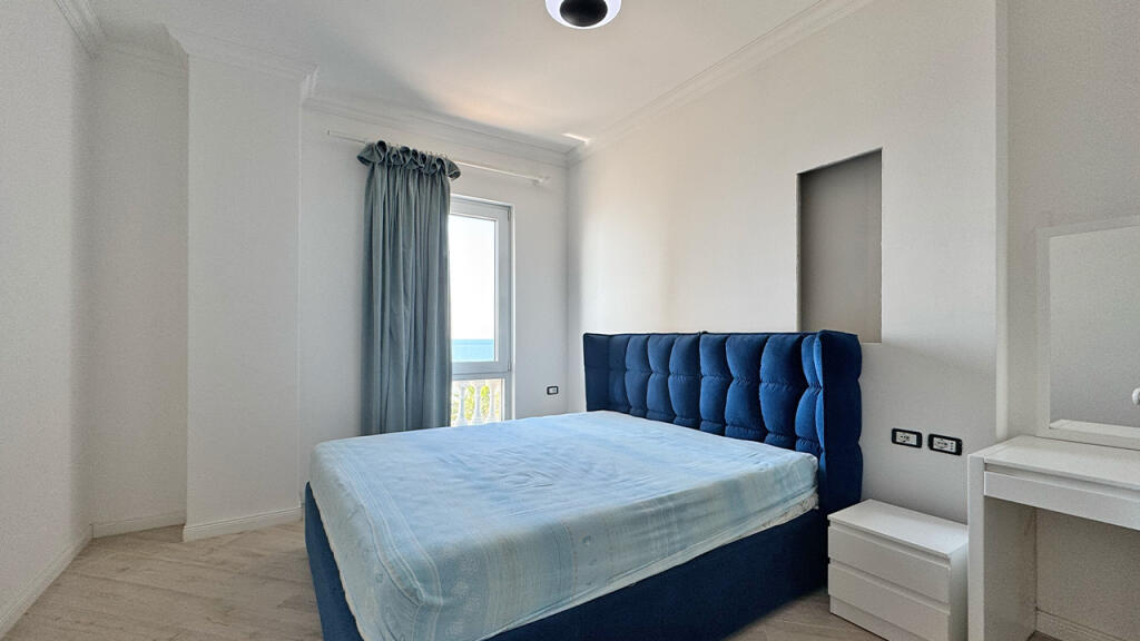 Qera Super Apartament 2+1 në Durrës, Plazh me pamje nga deti