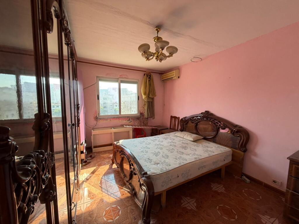 Shitet apartament 2+1 ne Laprake ( Prane Kmw )