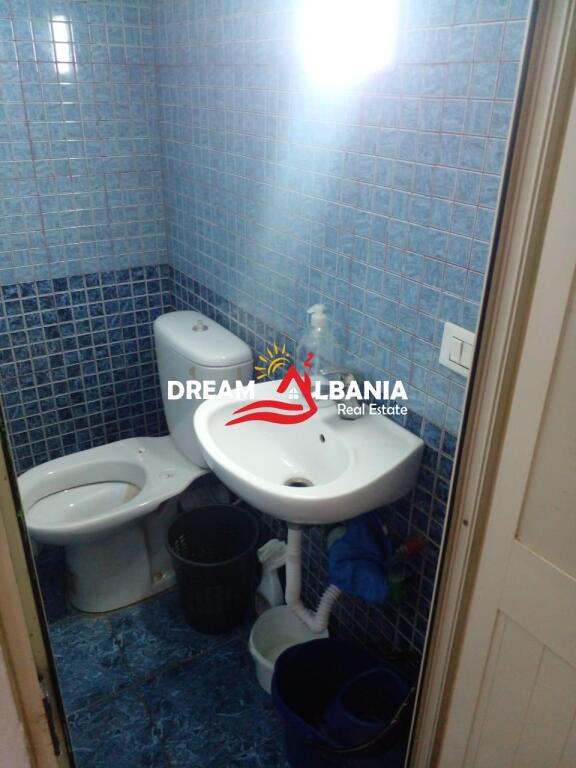 Ambient biznesi me qera prane Galerise ( ID 42611367)
