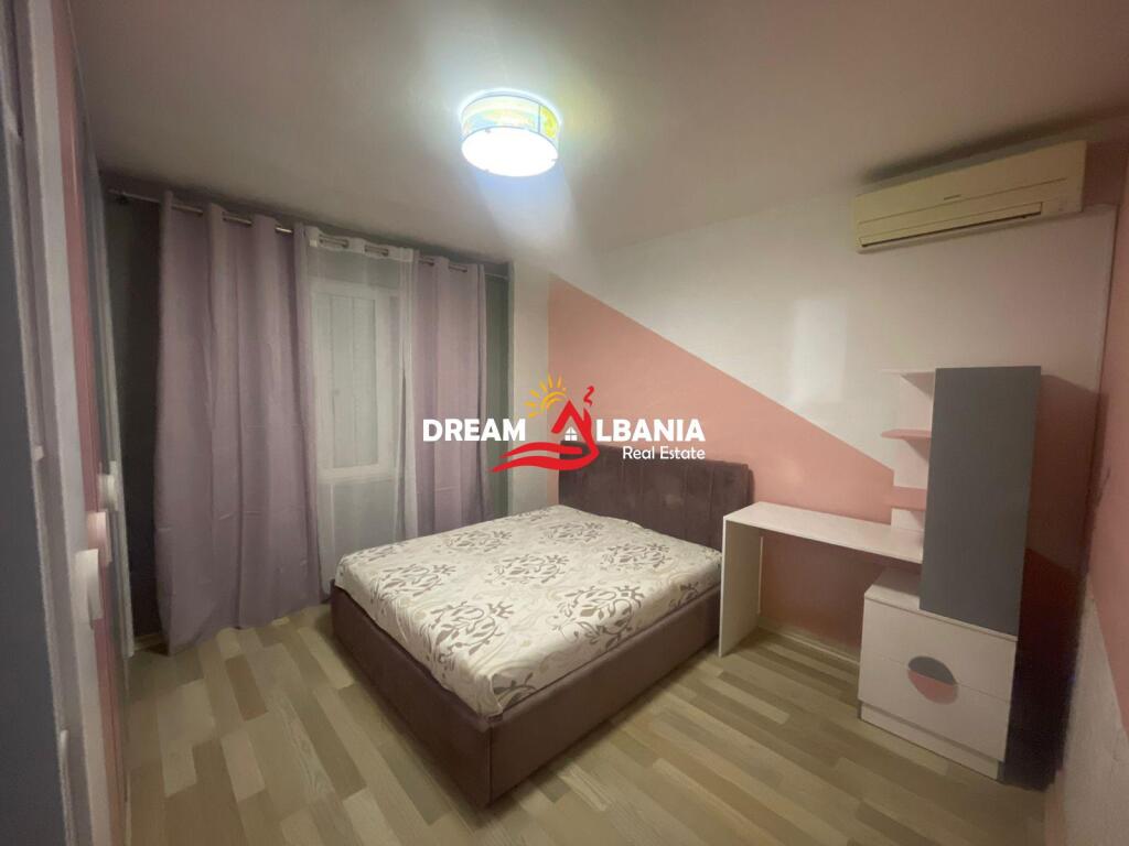 Shitet apartament 3+1+2 tek Komuna e Parisit (ID 4131399)