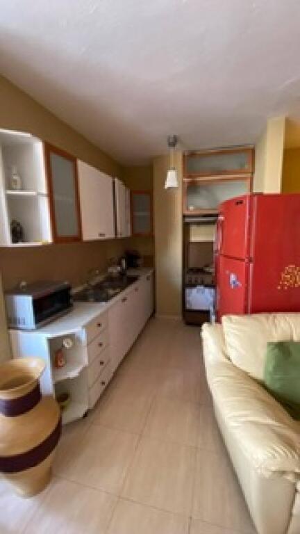 Jepet apartment 1+1 me qera rruge Bogdanve 600€