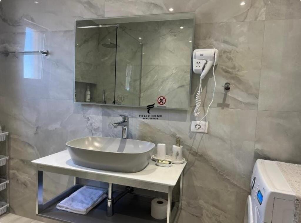 APARTAMENT ME QERA 1+1 QENDER 1.000 EURO