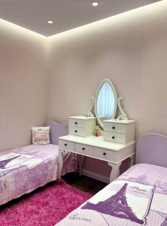 🏙️ APARTAMENT 2+1 ME VERANDE – Qendër, Rruga Bogdaneve