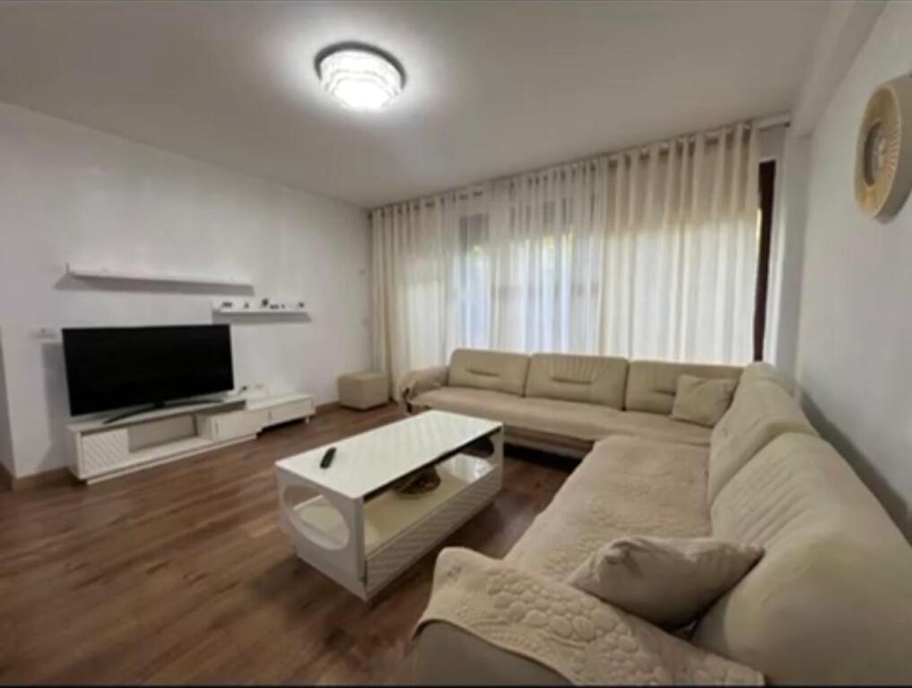 APARTAMENT ME QERA 2+1 KOPSHTI BOTANIK 750 EURO