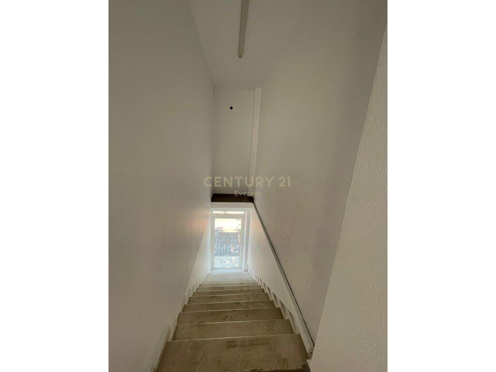 RR. DRITAN HOXHA, JAPIM ME QIRA AMBIENT PER ZYRA