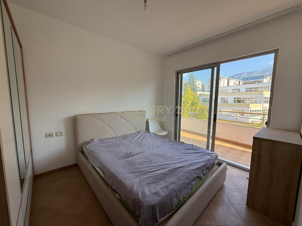 Apartament 2+1+2 Për Shitje te Fresku, Tiranë